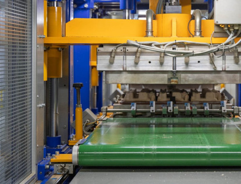 Wet press vs dry press molded fibre – which technology for your product